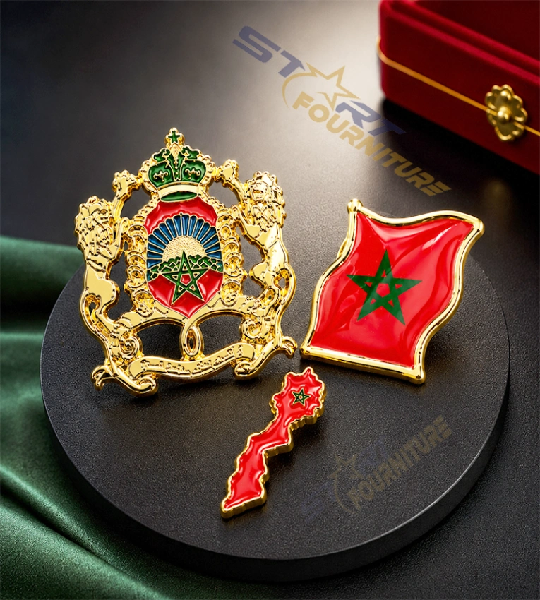Armoiries Royales, Drapeau National et Carte du Royaume. fixation papillon. Idéales pour uniformes, costumes officiels cérémonies et usage quotidien