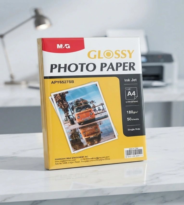 Nom : Papier photo glacé M&G A4 (180g/m², 50 feuilles) - M&G Glossy Photo Paper APY6527SB.