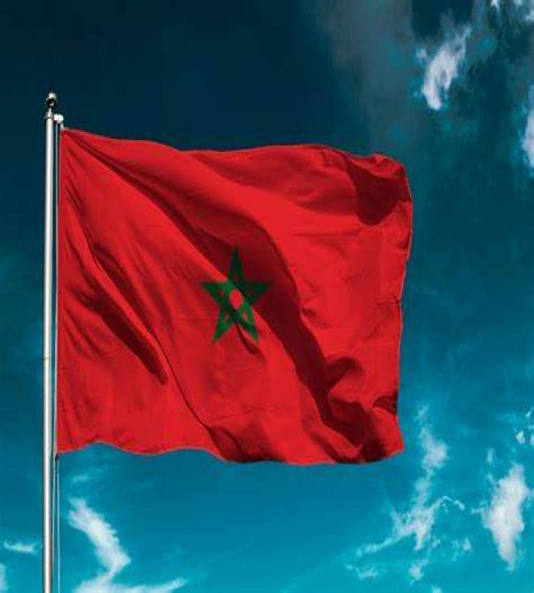 OCCASIONS DIVERSES : Ce drapeau peut être mis à plusieurs reprises, comme les bureaux, clubs, hôtels, maisons et autres lieux.