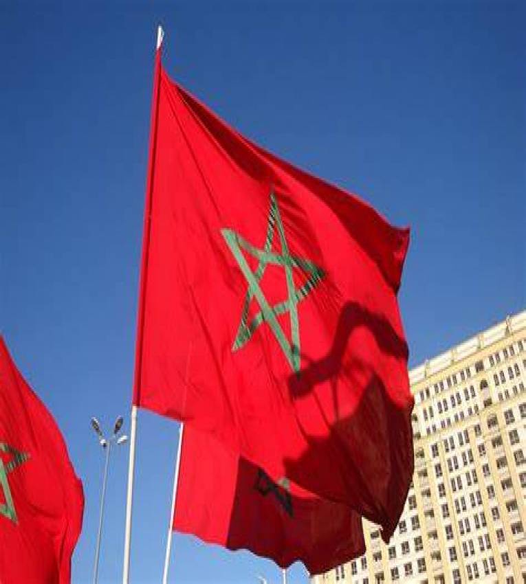 OCCASIONS DIVERSES : Ce drapeau peut être mis à plusieurs reprises, comme les bureaux, clubs, hôtels, maisons et autres lieux.